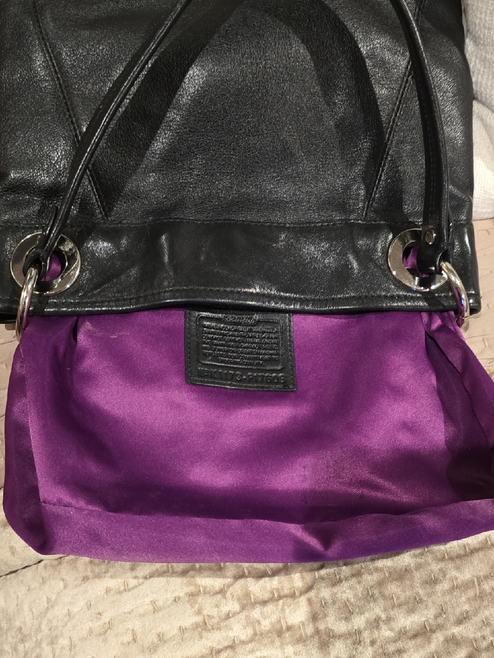 Coach Vintage Black Leather Shoulder Bag with Gold-Tone Rings - Picture 6 of 8